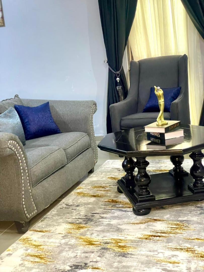 Wine House, Maitama, Abuja Apartman Kültér fotó