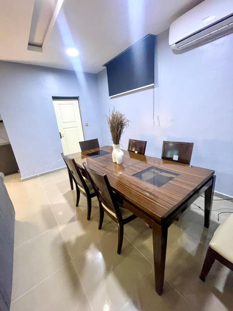 Wine House, Maitama, Abuja Apartman Kültér fotó